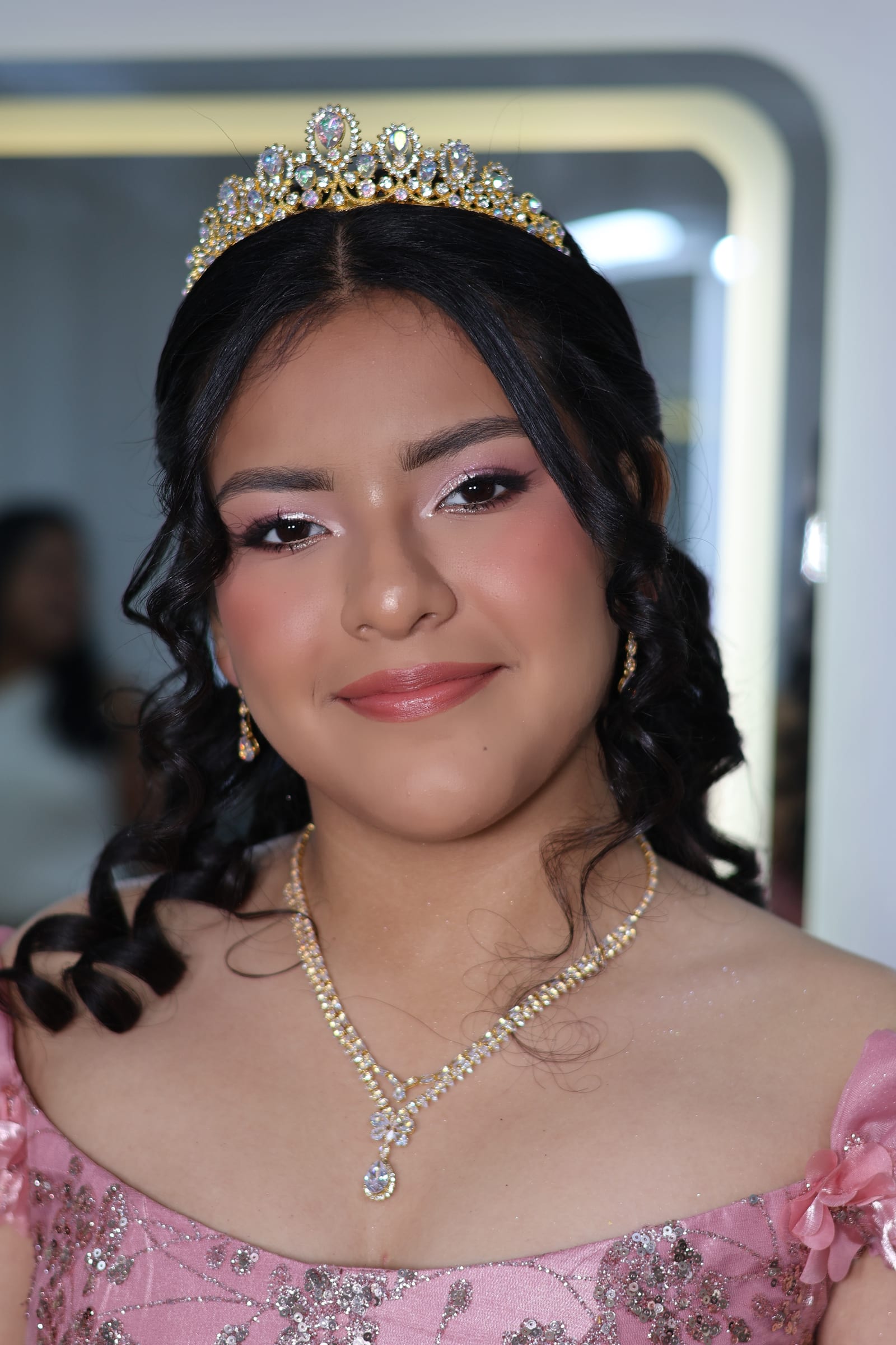 Maquillaje de quinceañera con aerógrafo en Guayaquil